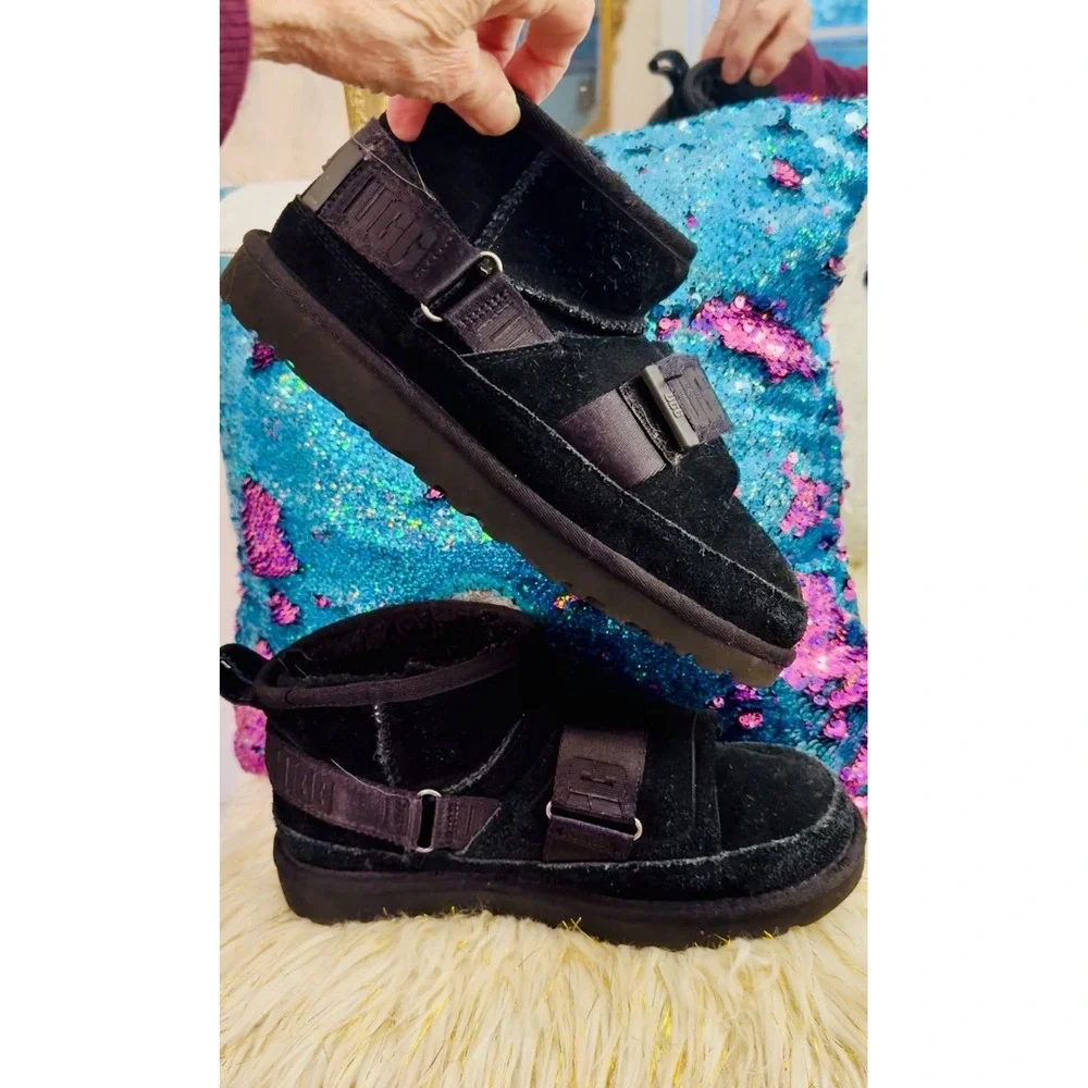 UGG Women's Classic Ultra Mini Hybrid Black Snow Boots - Size 8